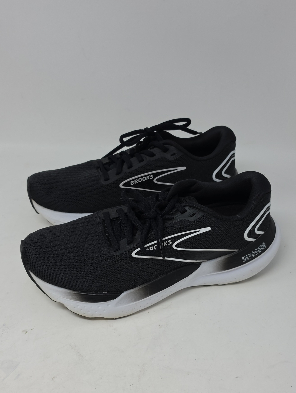 Brooks Glycerin Black and White Women's Athletic Running Shoes Size 8.5